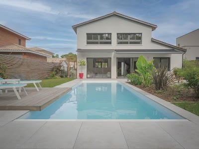 AQUANOV piscines – Magasin de piscine – Pisciniste constructeur de piscine – Rénovation et Services