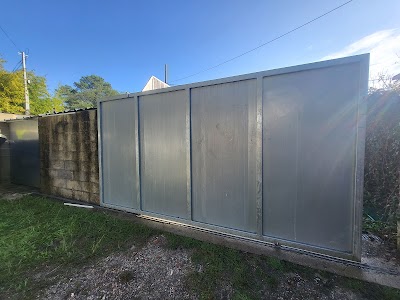 Dépannage Emmanuel-Serrurier-Dépannages et services de serrureries – réparations de volets roulants